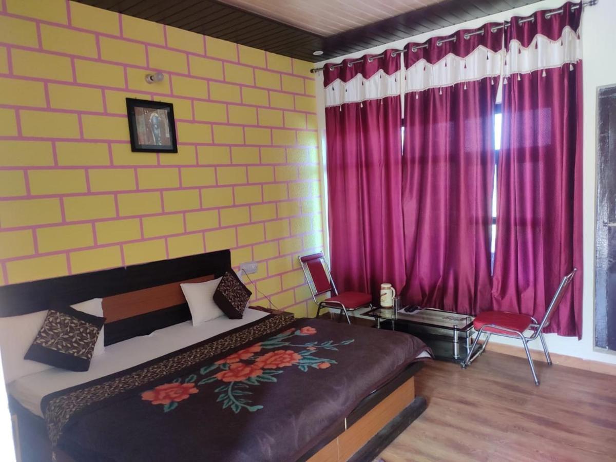 Hotel Deepraj, Каусані Екстер'єр фото