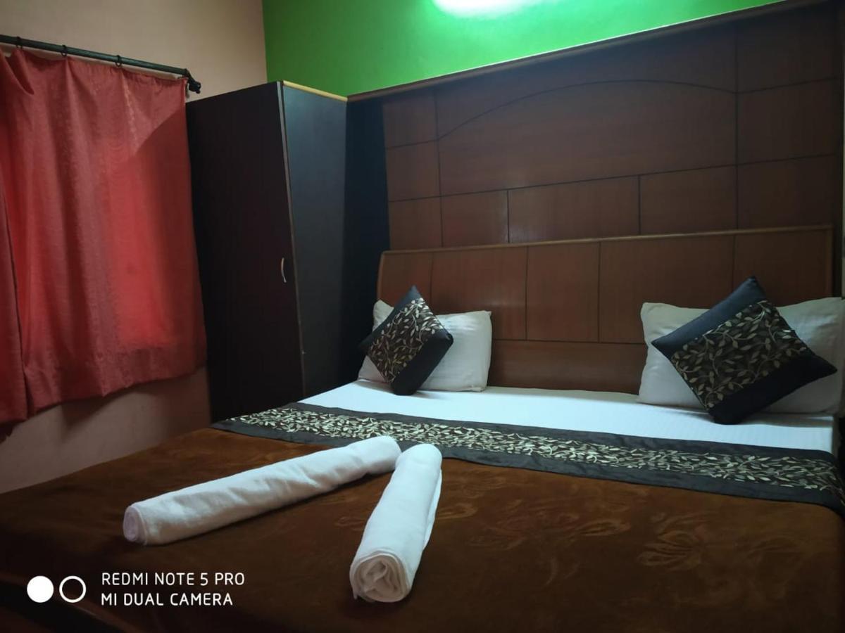 Hotel Deepraj, Каусані Екстер'єр фото